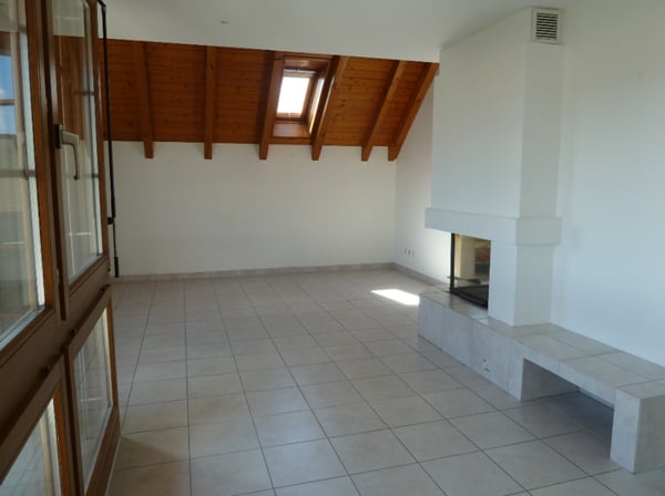 Lichtdurchflutete Maisonette, sonniger Balkon und effiziente Fussbodenheizung 2