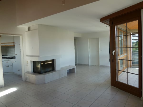 Lichtdurchflutete Maisonette, sonniger Balkon und effiziente Fussbodenheizung 1
