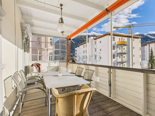 Exklusive 4.5-Zimmer-Eigentumswohnung mit Alpenpanorama in historischer Villa - Davos Platz 10