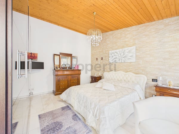 Elegante casa indipendente 9.5 locali con Patio, a Lodrino - Riviera 7