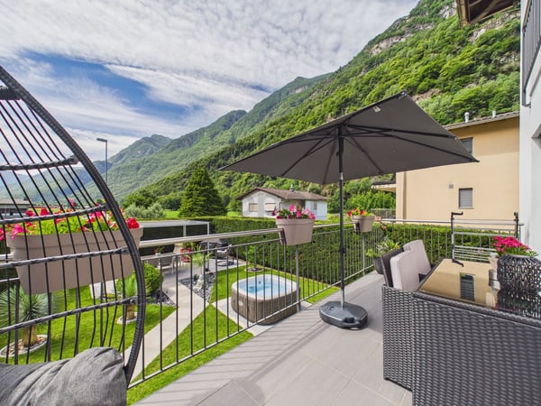 Casa unifamiliare di 10.5 locali con giardino esclusivo e spazi generosi 12
