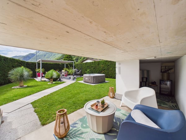 Casa unifamiliare di 10.5 locali con giardino esclusivo e spazi generosi 11