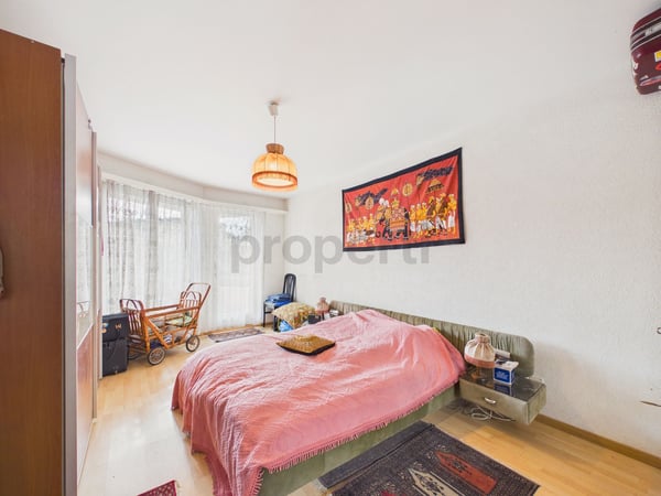 Helle 2.5-Zimmer-Wohnung mit Balkon, Zürich 5