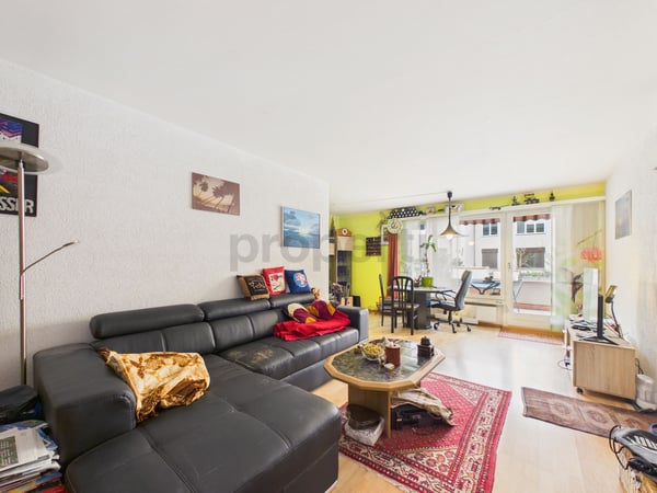 Helle 2.5-Zimmer-Wohnung mit Balkon, Zürich 2