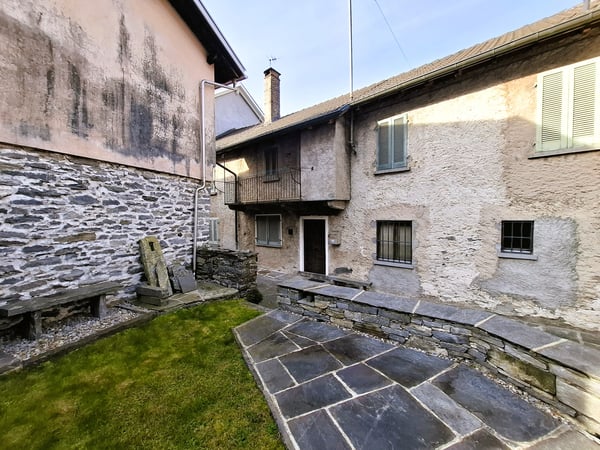 Casa uni/bifamiliare con 4 locali ad Avegno 2