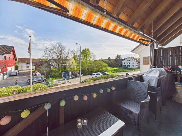 Einzigartige Maisonettewohnung mit Wintergarten und Cheminée in Amlikon-Bissegg 10