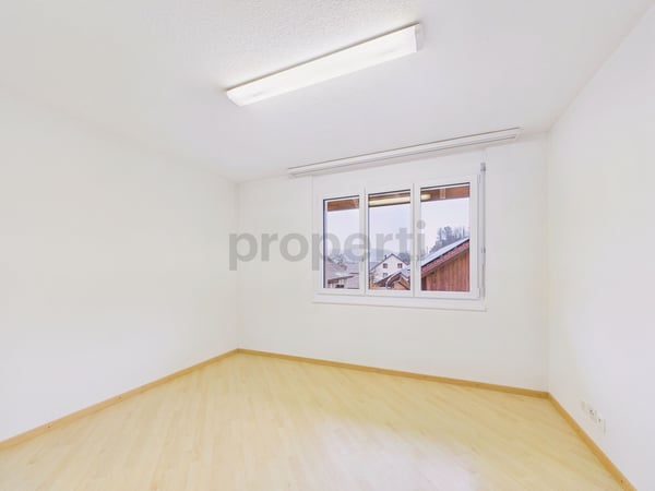 Moderne und helle 4.5-Zimmer-Maisonette, in Teufenthal 7