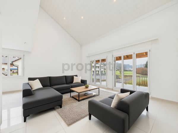Moderne und helle 4.5-Zimmer-Maisonette, in Teufenthal 2