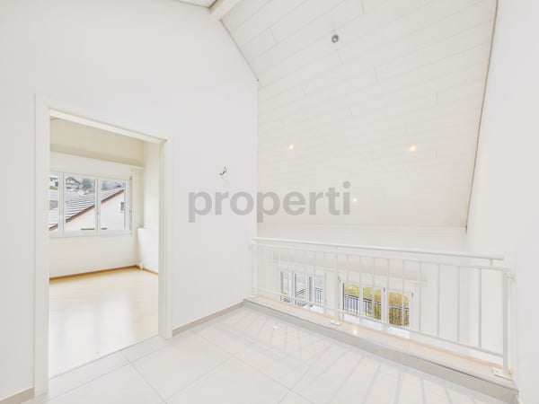 Moderne und helle 4.5-Zimmer-Maisonette, in Teufenthal 11