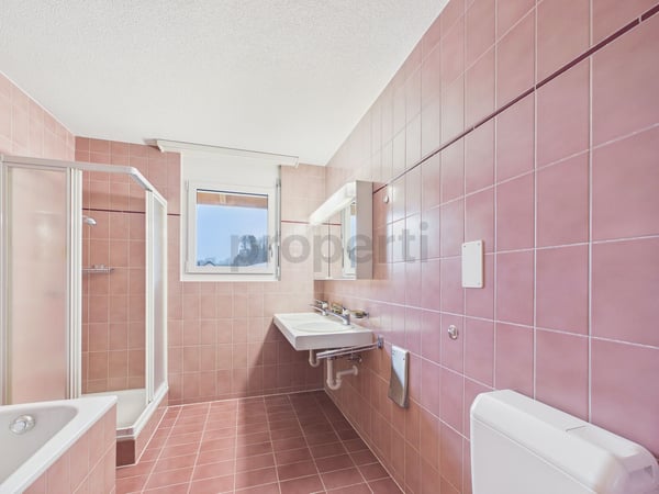 Moderne und helle 4.5-Zimmer-Maisonette, in Teufenthal 12