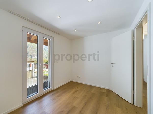 Idyllisches Einfamilienhaus mit 4.5 Zimmern in RivieraIdilliaca casa indipendente con 4,5 locali in Riviera 5