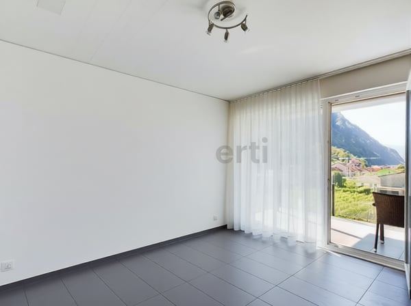 Moderno e luminoso appartamento di 3.5 locali a Biasca 8