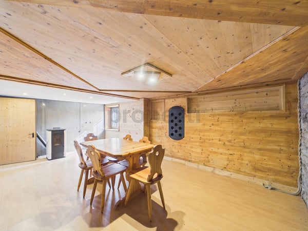 Elegante casa indipendente 4.5 locali con vista sulle montagne a Pollegio 6