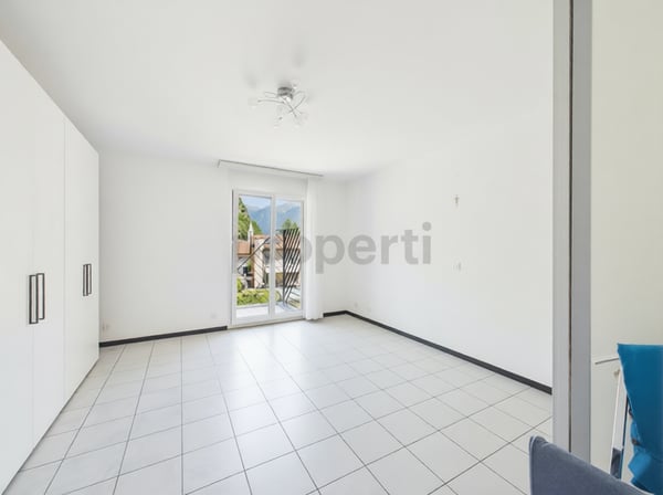 Ampio 4.5 locali nel cuore di Castione - Posizione strategica e ottima esposizione 9