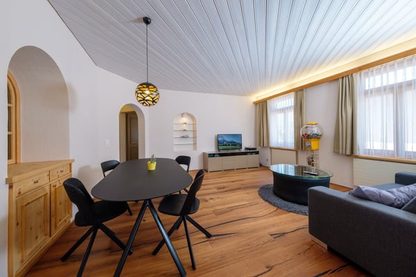 Villa Pravigan Davos Platz - 4.5 und 3 Zimmer-Eigentumswohnung mit Alpenpanorama 1