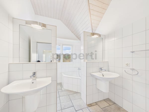 Modernes freistehendes 5.5-Zimmer-Einfamilienhaus mit Doppelgarage und zwei E-Ladestationen in Lindau 10