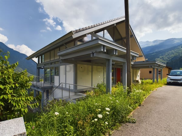 Moderna villa da 7.5 locali con vista panoramica ad Acquarossa - Val Blenio 1