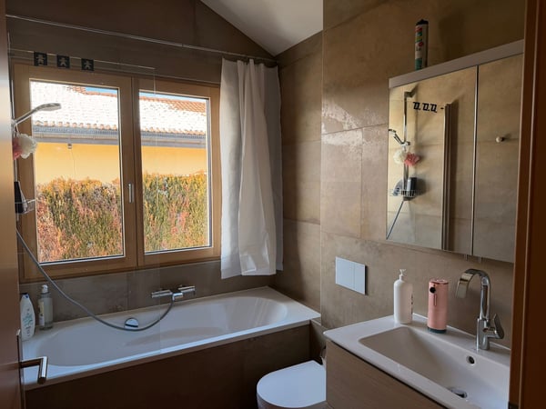 Moderne 5.5 pièces - élégante maison mitoyenne Minergie, au c?ur de Lens 10