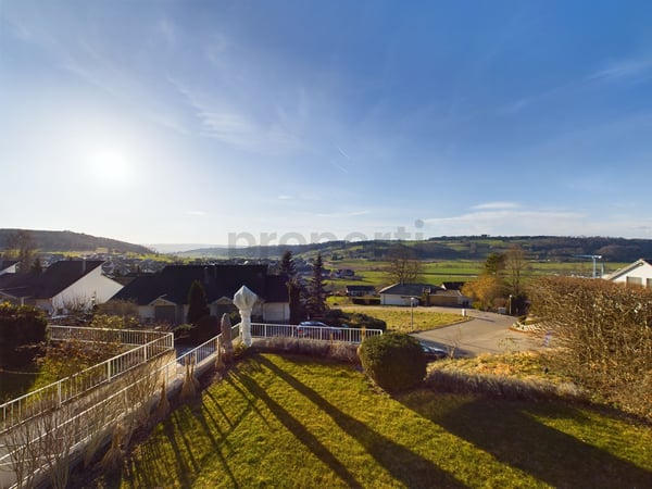 Doppeleinfamilienhaus mit 6.5-Zimmern im beliebten Bonstetten 7