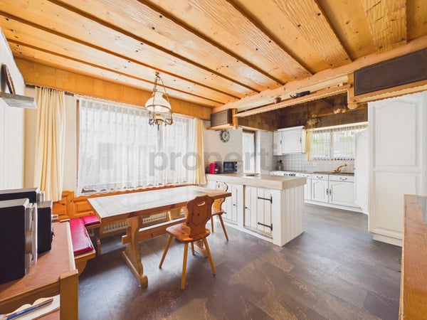 Mehrfamilienhaus an familienfreundlicher Lage 2
