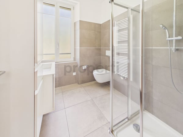 Palazzina a reddito con terreno disponibile edificabile R3 7