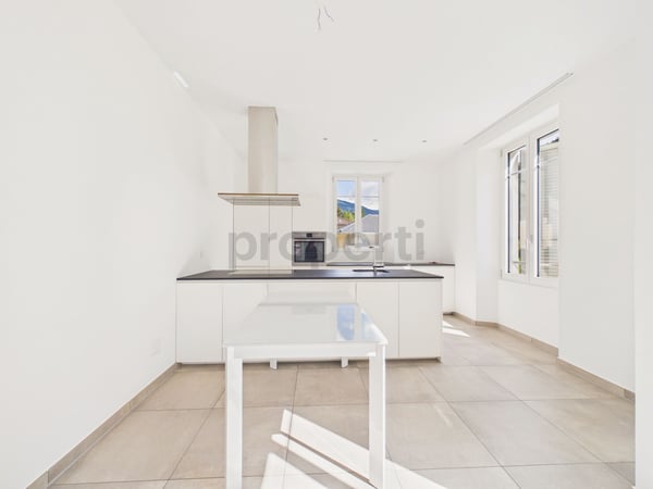 Elegante multiplex-house 10.5 locali con balcone, Acquarossa 2