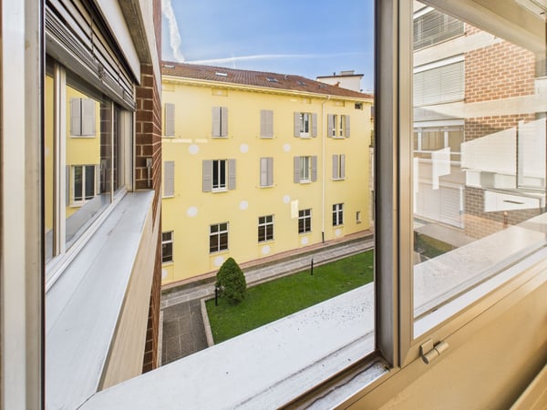 Luminoso appartamento 3.5 locali nel cuore di Chiasso 10