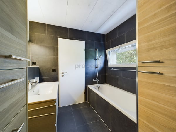 Modernes 5.5-Zimmer-Reihenhaus mit Keller, Pieterlen 9