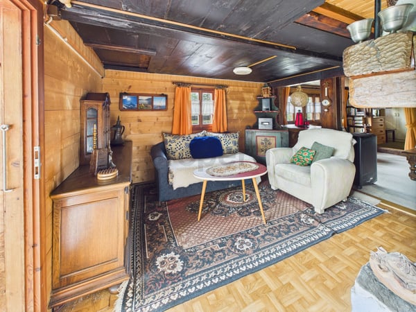 Chalet fascinant avec charme et histoire à Les Diablerets, VD 4