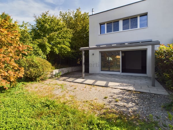 Modernes 5.5-Zimmer-Reihenhaus mit Keller, Pieterlen 1