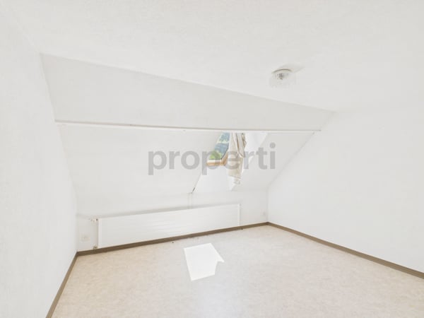Mehrfamilienhaus mit zwei separate Wohnungen (4.5 & 3.5 Zimmer) an ruhiger Lage mit grossem Potenzial 11