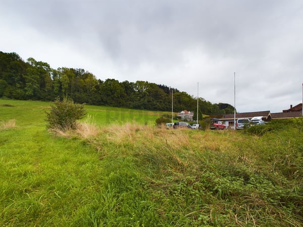 Vielseitiges Baugrundstück in Mischzone M2 - 648 m² für Wohnen & Gewerbe in Riedtwil 4