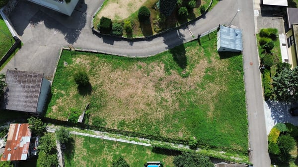 Terreno edificabile R2 in un contesto tranquillo e residenziale a Osogna 1