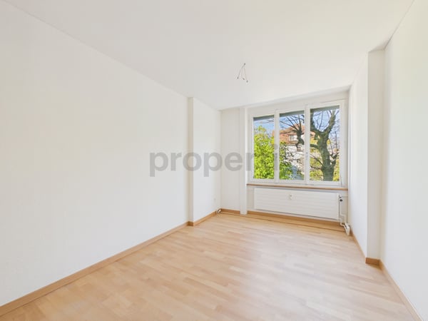 Zentral gelegene 4.5-Zimmer-Etagenwohnung mit 200 m2 grosser Terasse + 18 m2 Wintergarten in St. Gallen 5