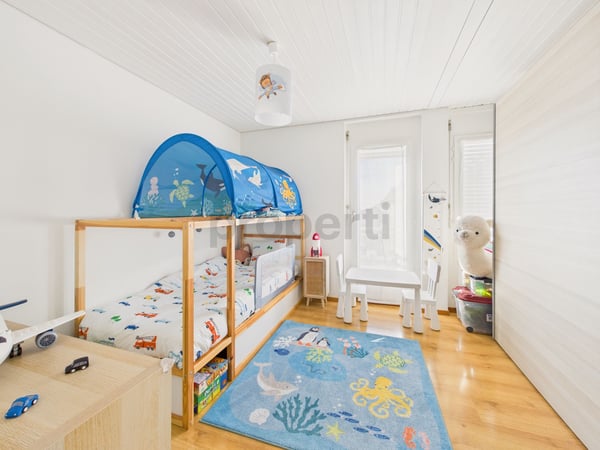 Élégant appartement de 4.5 pièces avec balcon ensoleillé à Treycovagnes. 9