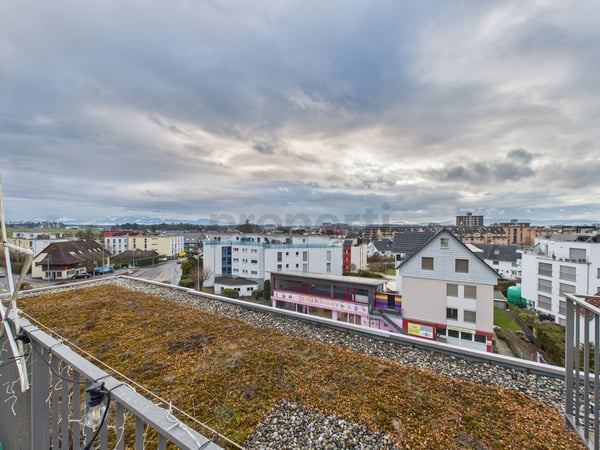 WEITBLICK MIT VIEL PLATZ 12