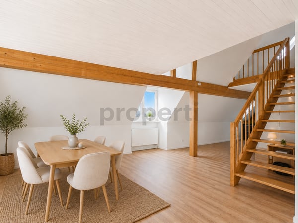 Charmante 4-Zimmer-Maisonette-Wohnung mit Dachgeschoss-Charme in Feuerthalen 2
