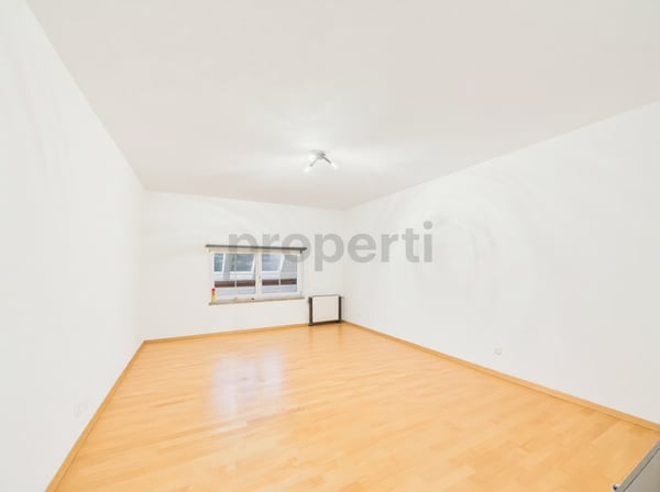 Renovierte 4.5-Zimmer Maisonette in historischem Bauernhaus mit Balkon, Rothrist AG 7