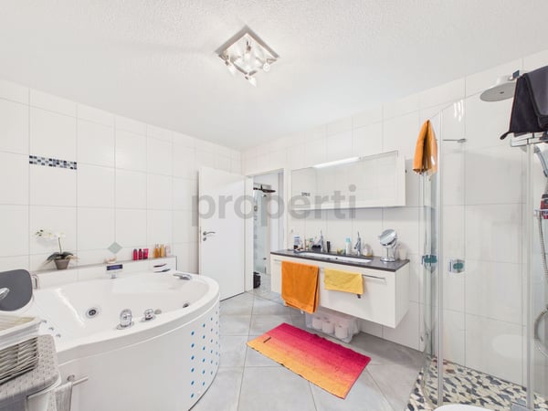 Renovierte 4.5-Zimmer Maisonette in historischem Bauernhaus mit Balkon, Rothrist AG 12