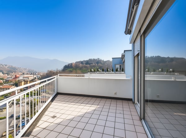Spazioso 4.5 locali attico con terrazza e vista panoramica a Vacallo 11