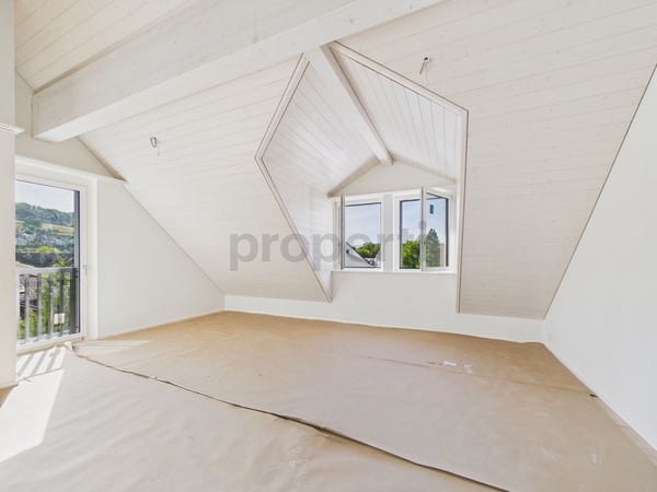 Erstbezug: Exklusive 4.5-Zimmer-Galeriewohnung mit beeindruckender Raumhöhe 4