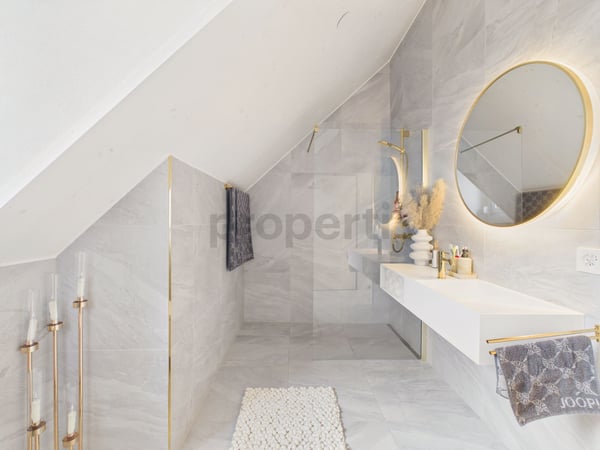 Ankommen, wohlfühlen, zuhause sein - charmante 6.5 Zimmer Maisonette auf zwei Ebenen 4