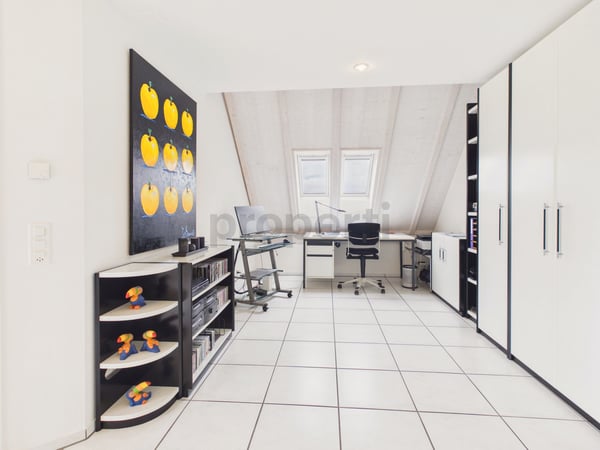 Helle 3.5-Zimmer-Dachwohnung mit Seesicht in Uster 11