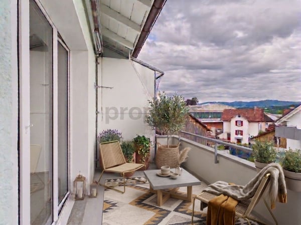Lichtdurchflutete 3.5-Zi.-Attikawohnung in Stachen - Frisch renoviert, mit Balkon & Parkplatz (Nähe Bodensee) 7