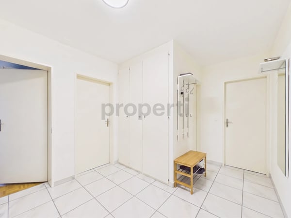 Zentrale Lage, Balkon zum ruhigen Hinterhof und Einstellplatz mit E-Ladestation 4