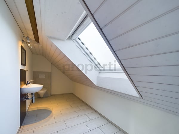 Ländlicher Charakter, grosszügiger Grundriss und gemütlicher Balkon 7