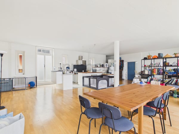 Architektonisch prämierte Liegenschaft, 165 m² Wohnfläche und privater 50 m² Innenhof 5