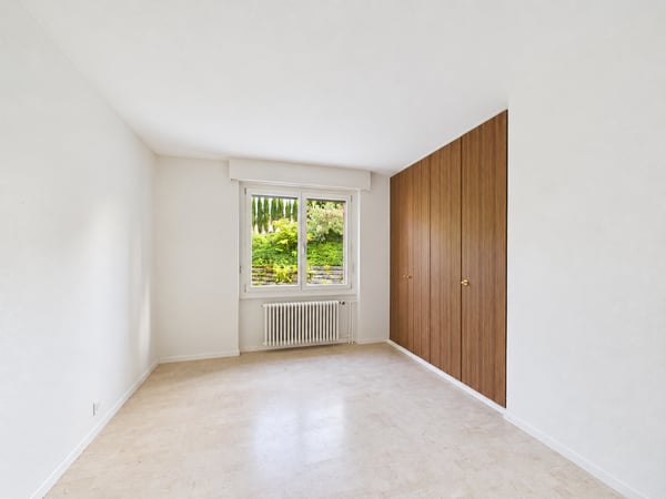 Traumhafter Garten mit Pergola und Fernsicht, Garage und Aussenparkplatz 7