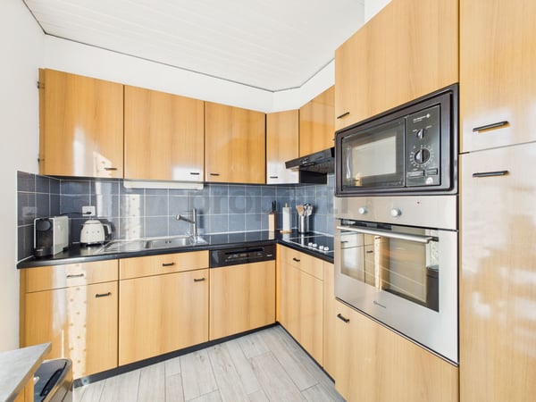 Élégant appartement de 4.5 pièces avec balcon ensoleillé à Treycovagnes. 7