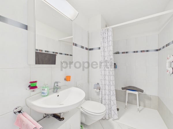 Jetzt zuschlagen: Top-3.5-Zimmer-Wohnung in Otelfingen - seltene Gelegenheit in bester Lage! 6